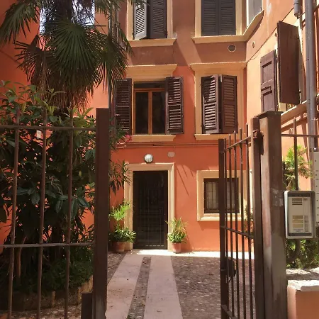 アパート Casa Claudio ヴェローナ
